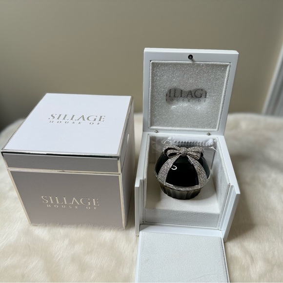 SOLD- House of Sillage Nouez Moi Limited Edition - Picture 5 of 7